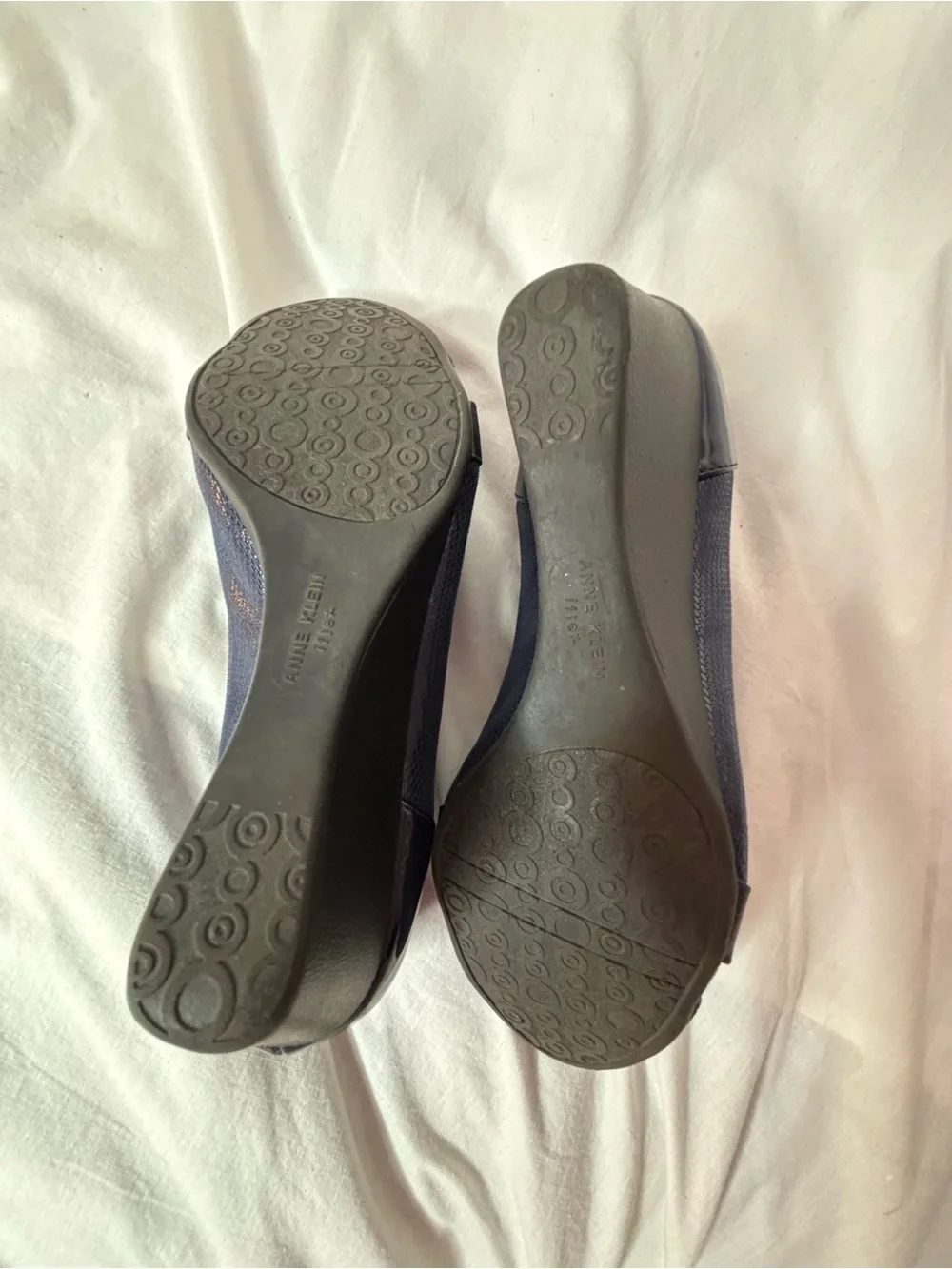 Anne Klein Timeout Wedge women’s size7 dark navy blue,  padded insole, i flex